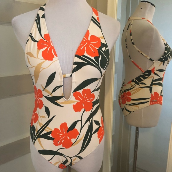 Vince Camuto swimsuit - Picture 1 of 10